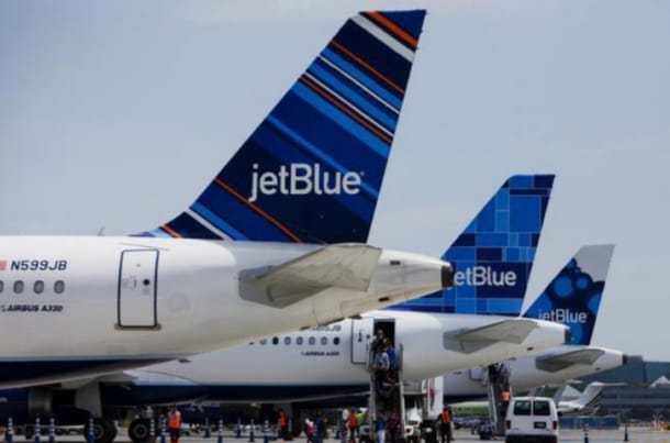 Centenares de vuelos cancelados en el Caribe por el ataque de EE.UU. contra Venezuela Centenares de vuelos cancelados en el Caribe por el ataque de EE.UU. contra Venezuela