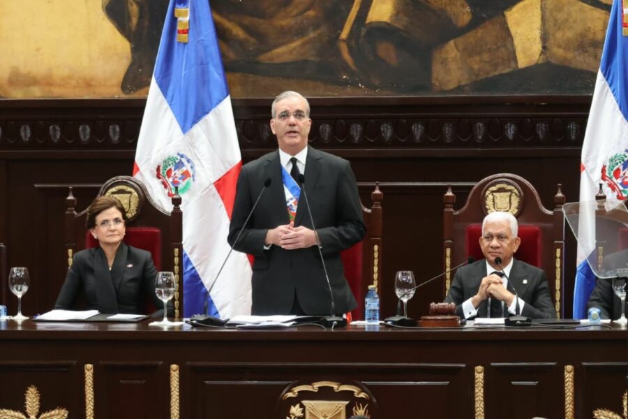 Luis-Abinader-rendicion-de-cuentas07-Foto-Jose-de-Leon-900×600