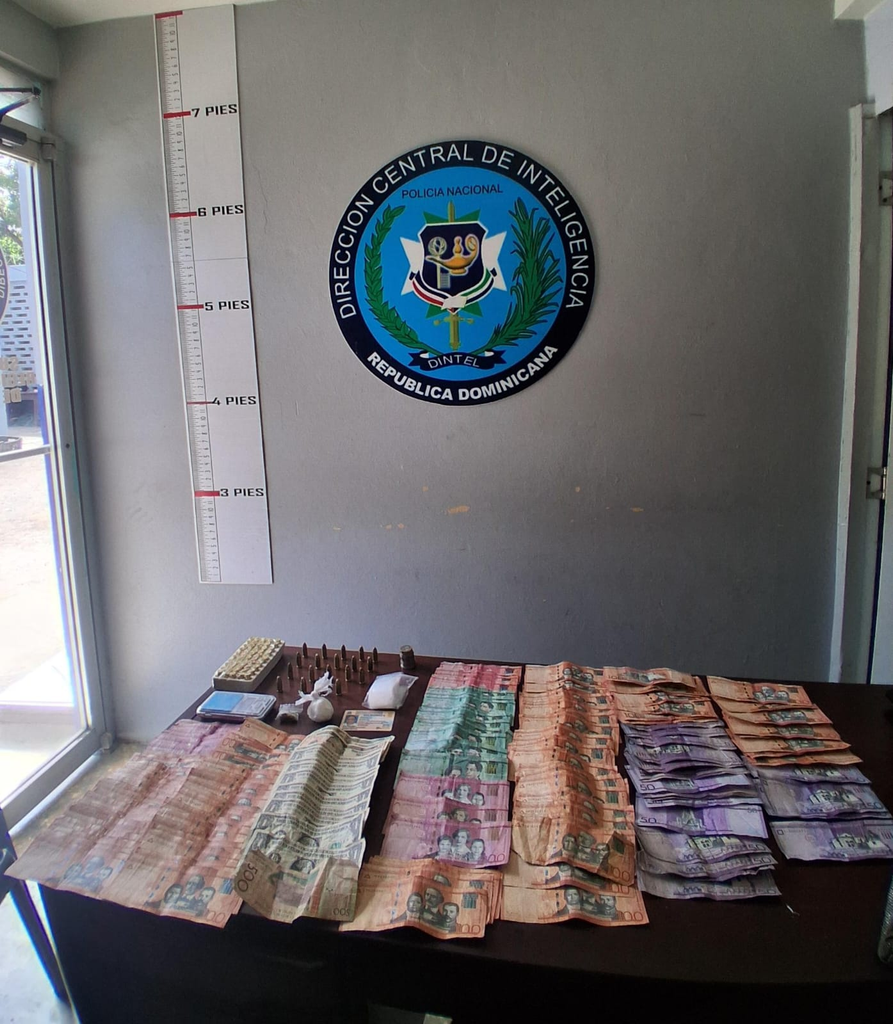 Policía Nacional ocupa presuntas drogas, municiones y dinero durante operativo contra el microtráfico en Esperanza